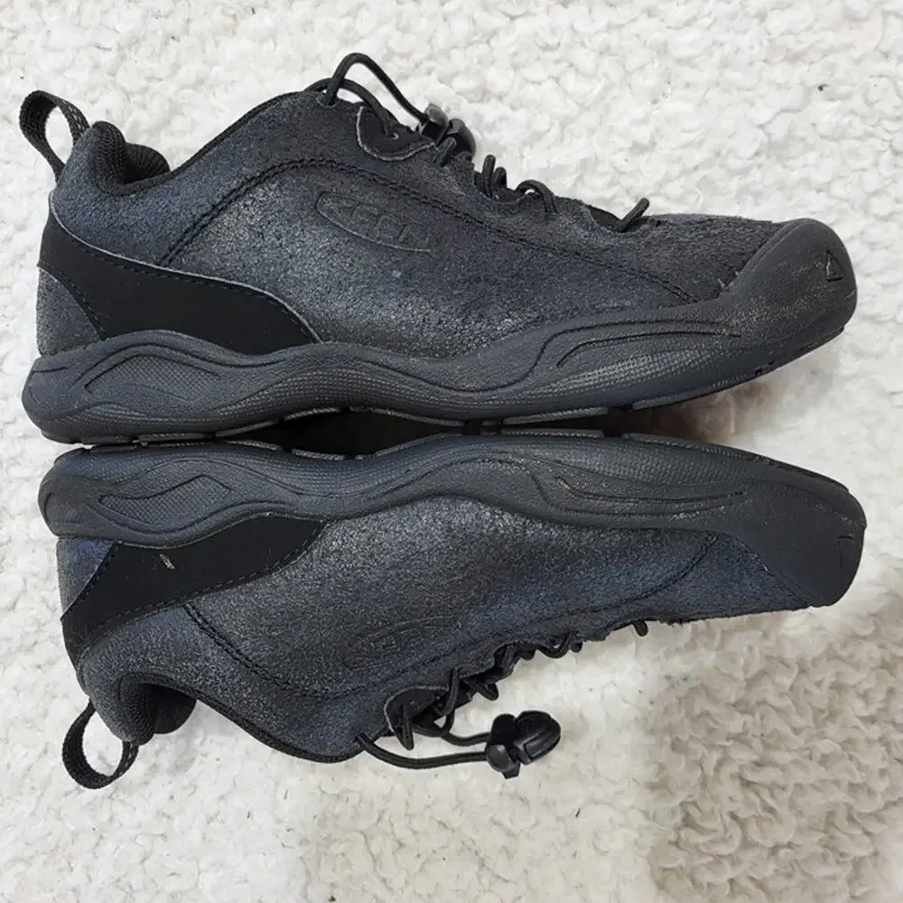 Keen big boys size 2 black leather 